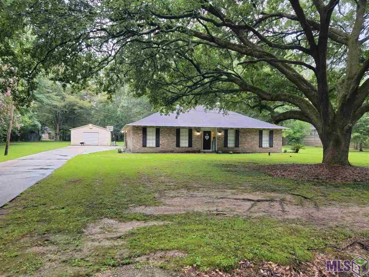 35094 Perkins Road Denham Springs, LA 70706 - Photo 1 of 16 Front View