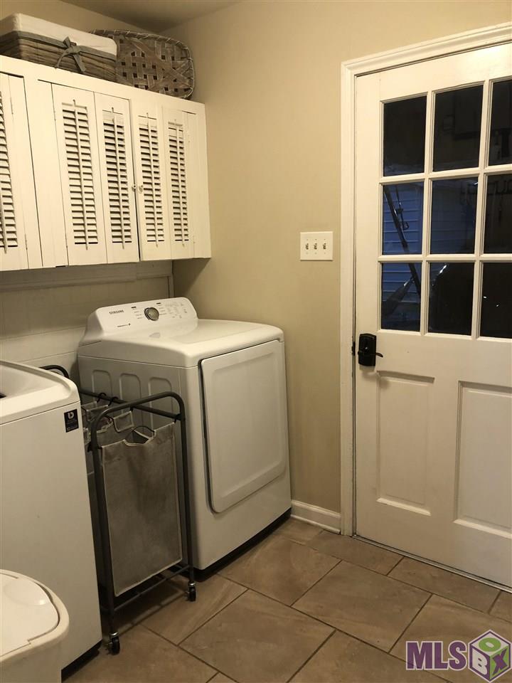 35094 Perkins Road Denham Springs, LA 70706 - Photo 16 of 16 Washroom