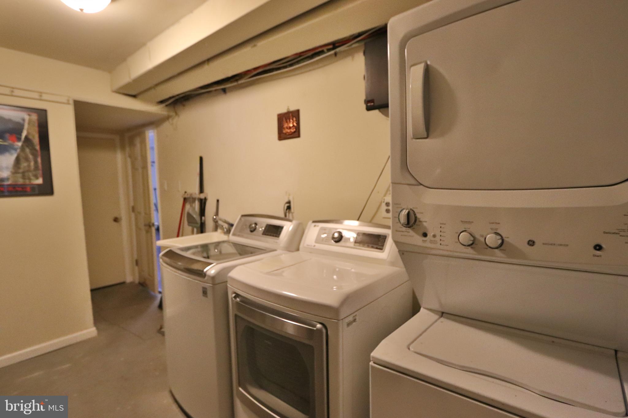 3125 Comly Road Philadelphia, PA 19154 - Photo 17 of 44 a utility room with dryer and washer
