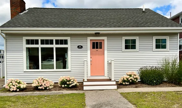 $3,200 | 20 Lowell Street, Seabrook, NH 03874