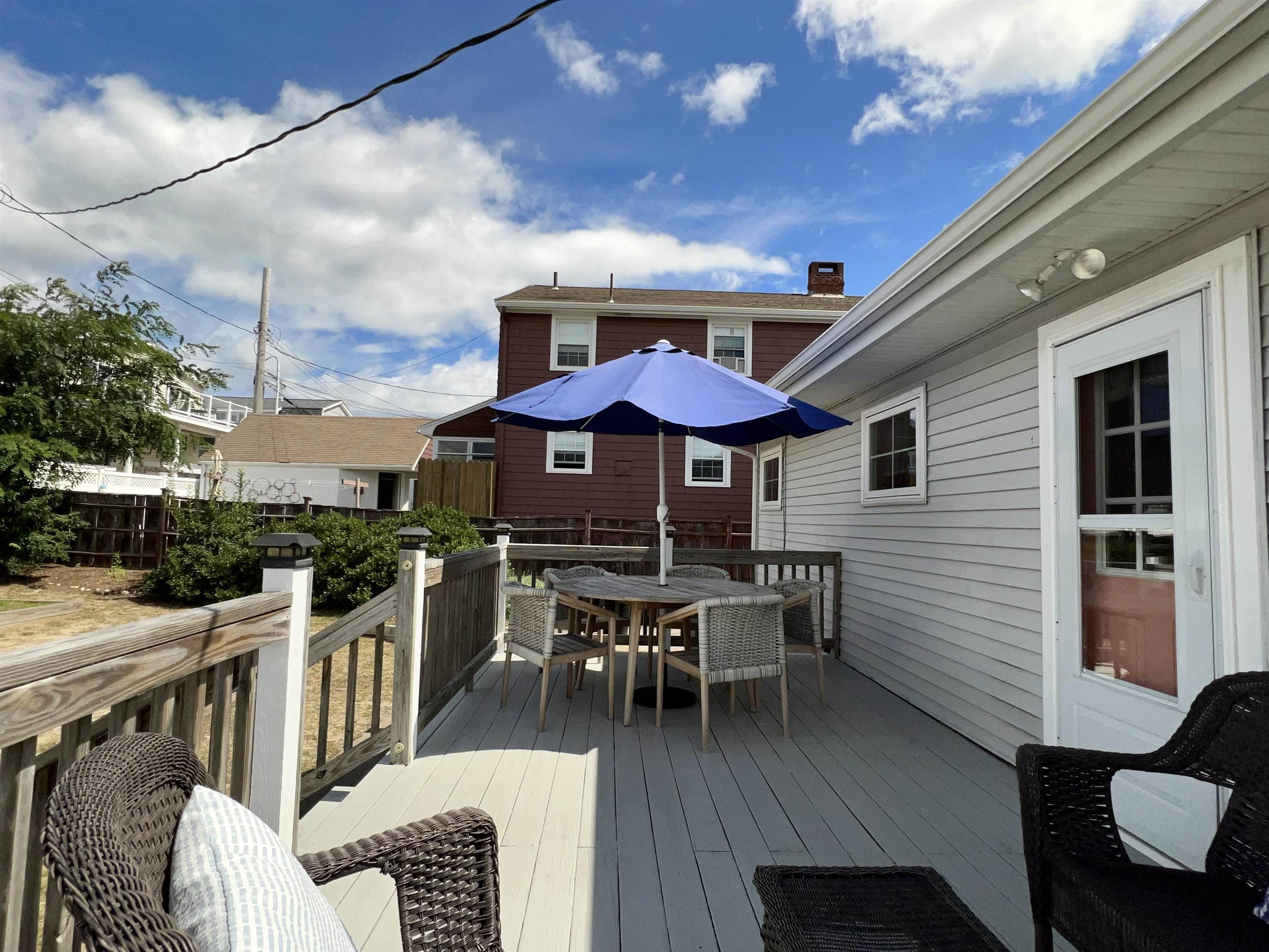 20 Lowell Street Seabrook, NH 03874 - Photo 2 of 14