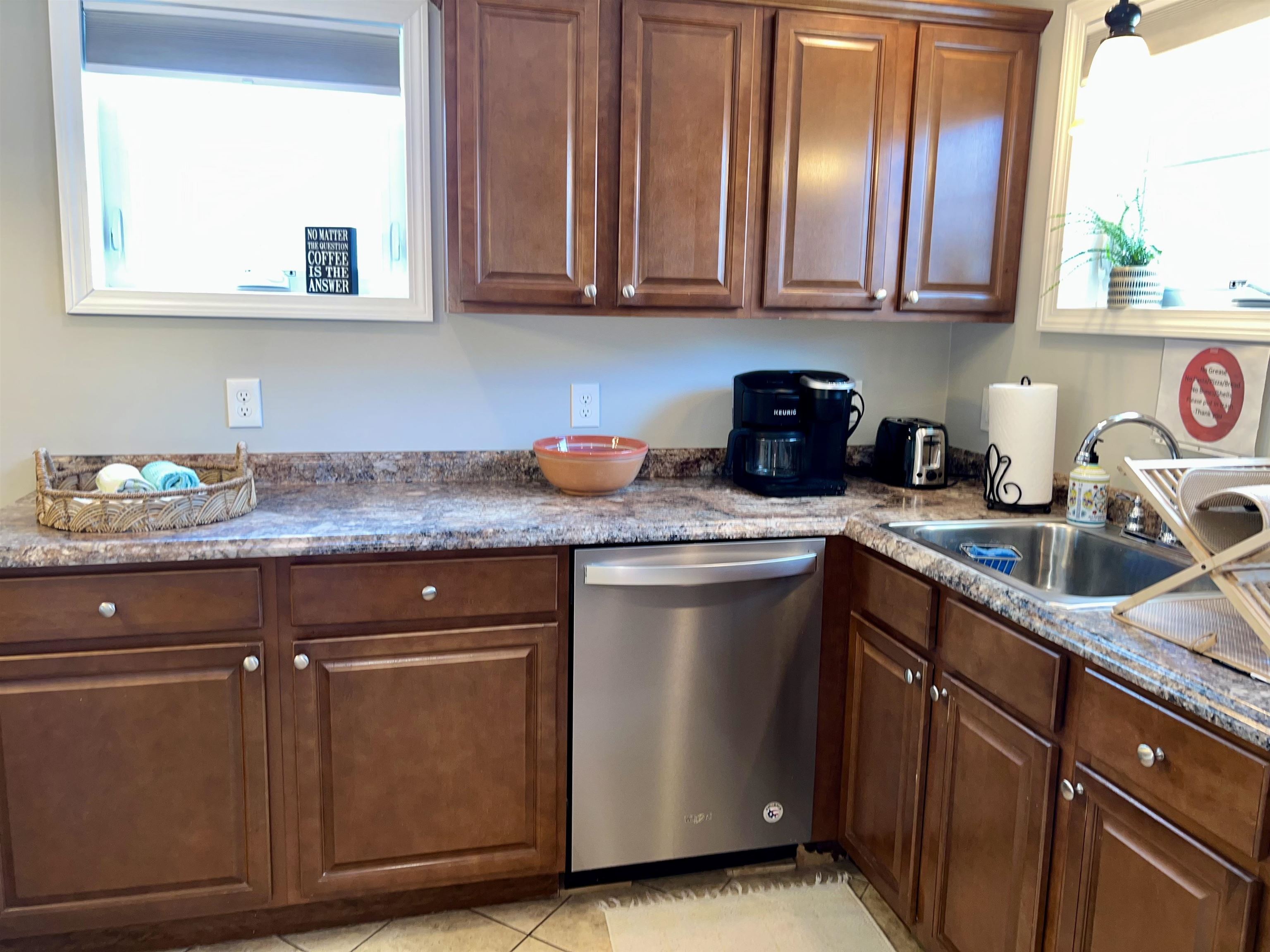 20 Lowell Street Seabrook, NH 03874 - Photo 9 of 14