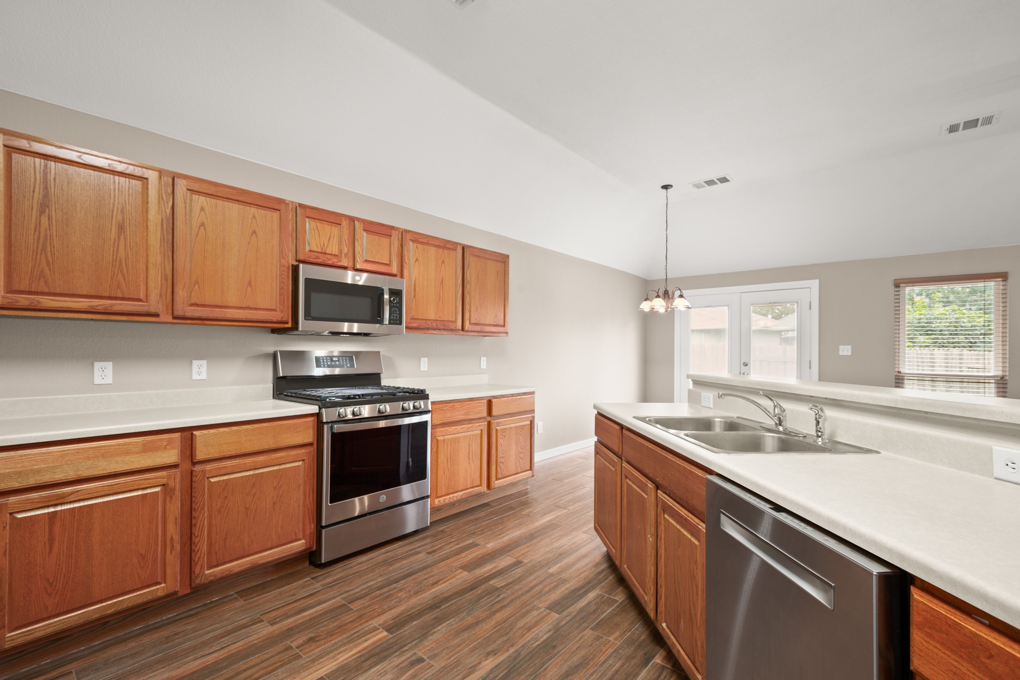 3420 Ribbon Reef Lane Austin, TX 78728 - Photo 5 of 25 Kitchen with stainless steel appliances