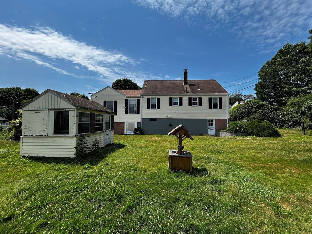 23 Guild Road Beverly, MA 01915 - Photo 4 of 13