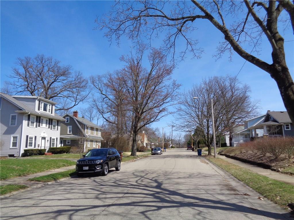 1422 Woodland Road Springfield, OH 45504 - Photo 5 of 27 Gallery Image 5