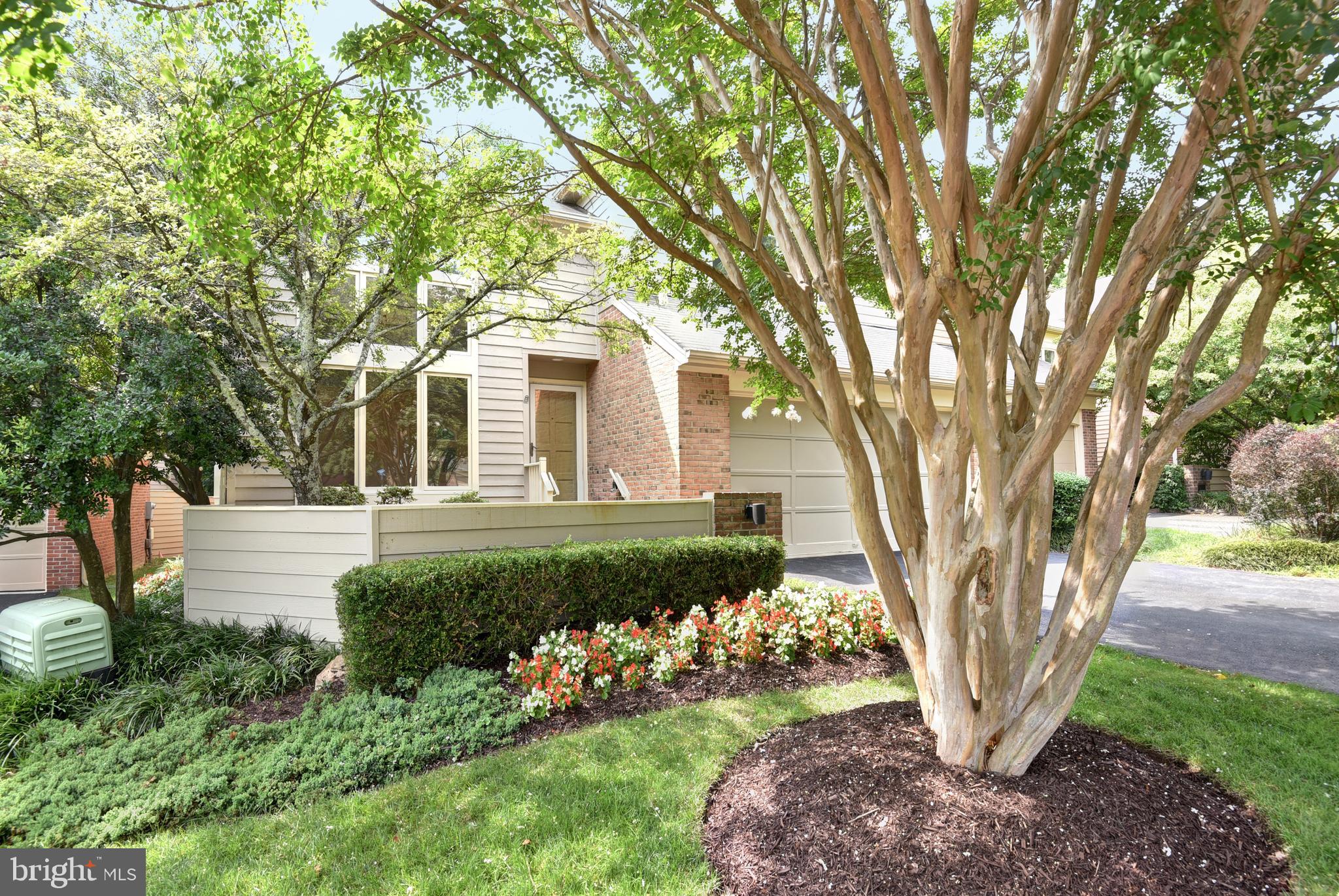 11571 Hemingway Drive Reston, VA 20194 - Photo 1 of 41
