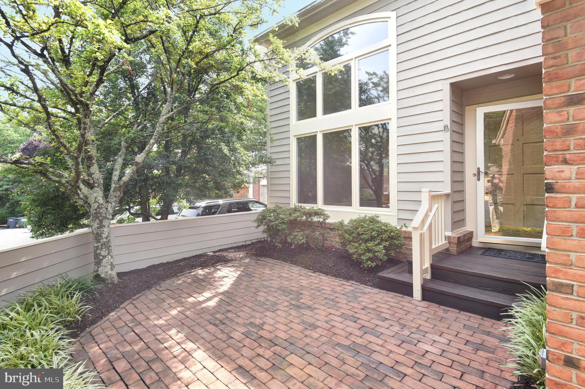 11571 Hemingway Drive Reston, VA 20194 - Photo 5 of 41