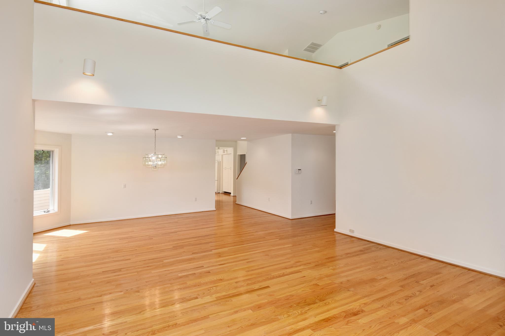 11571 Hemingway Drive Reston, VA 20194 - Photo 9 of 41