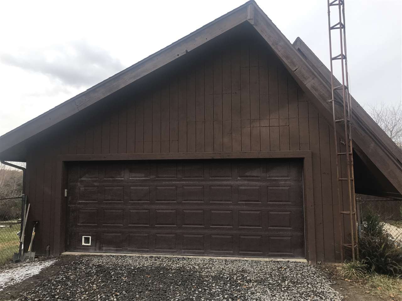 11250 Foley Road Fenton, MI 48430 - Photo 7 of 40 50001443-6.JPG