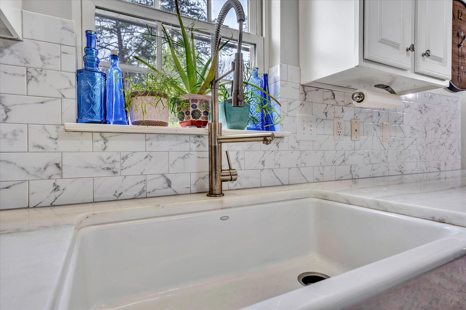 6709 Albert Road Roanoke, VA 24019 - Photo 13 of 37 Marble Counters
