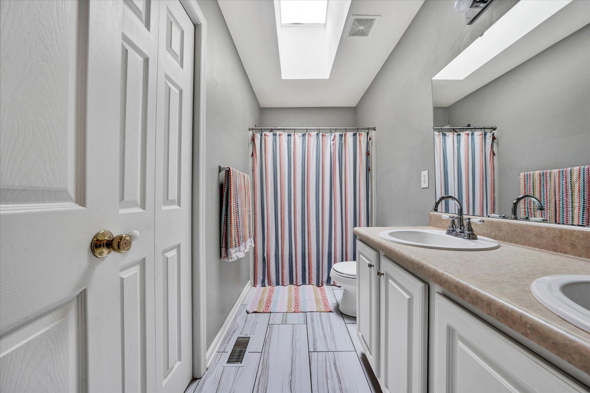 6709 Albert Road Roanoke, VA 24019 - Photo 26 of 37 New Main Bath