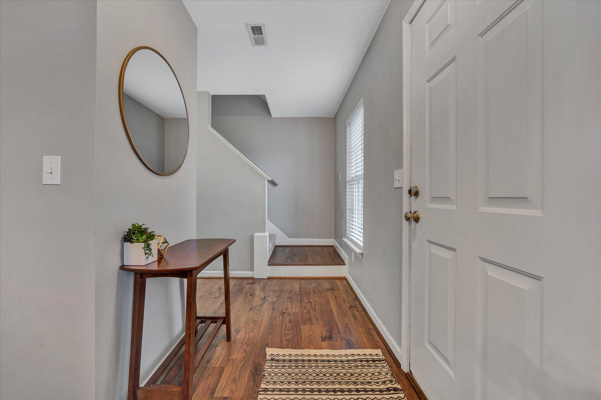 6709 Albert Road Roanoke, VA 24019 - Photo 4 of 37 Foyer