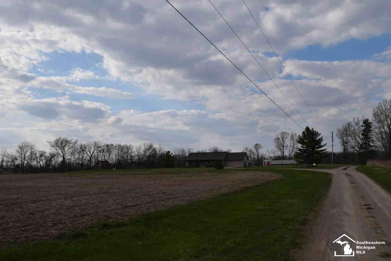 7430 Clinton Macon Road Clinton, MI 49236 - Photo 16 of 23 20435686-15.JPG