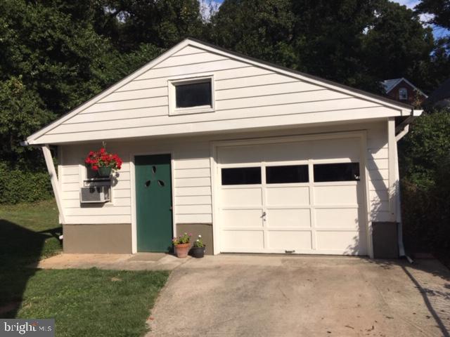 3128 Jennings Road Kensington, MD 20895 - Photo 5 of 38 Gallery Image 5