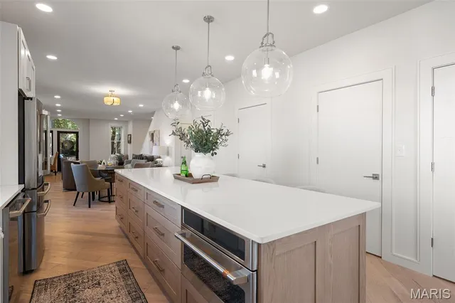 $839,900 | 1201 MacKay Place, St. Louis, MO 63104