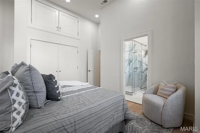 $839,900 | 1201 MacKay Place, St. Louis, MO 63104