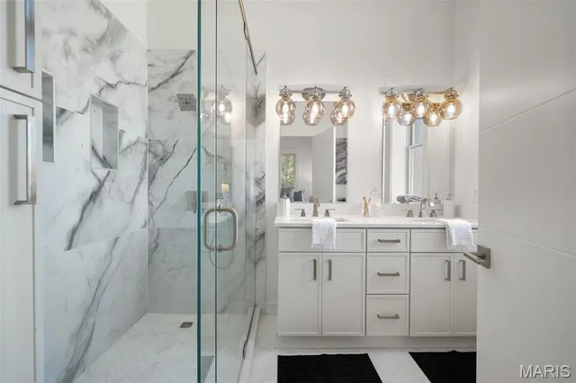 $839,900 | 1201 MacKay Place, St. Louis, MO 63104