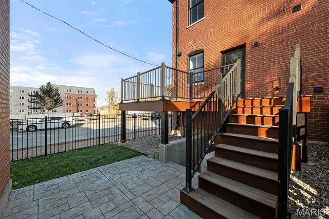 $839,900 | 1201 MacKay Place, St. Louis, MO 63104