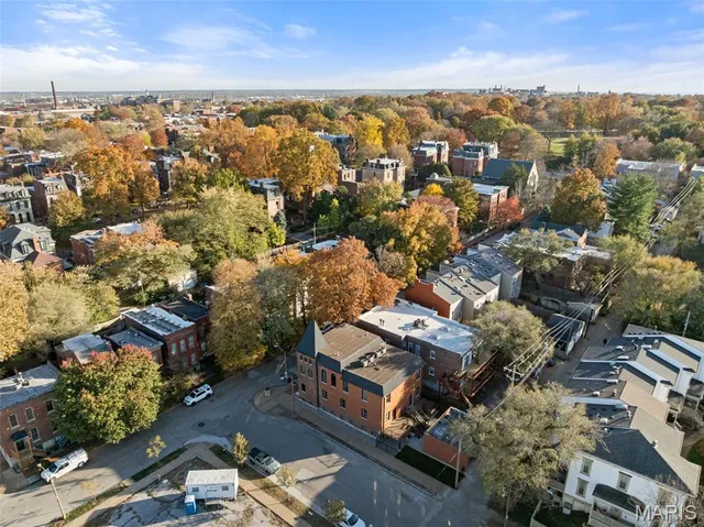 $839,900 | 1201 MacKay Place, St. Louis, MO 63104