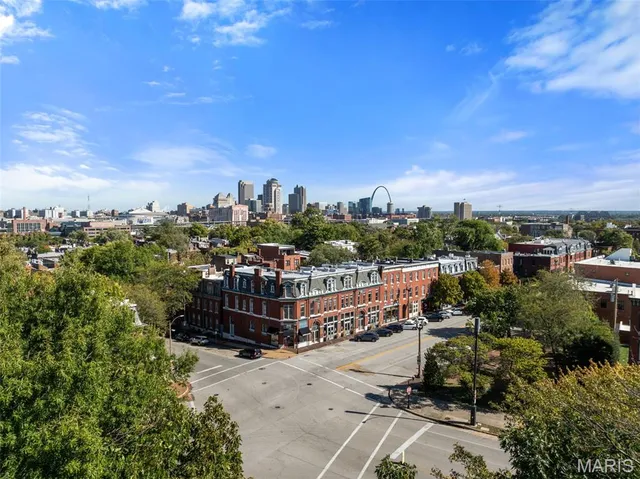 $839,900 | 1201 MacKay Place, St. Louis, MO 63104