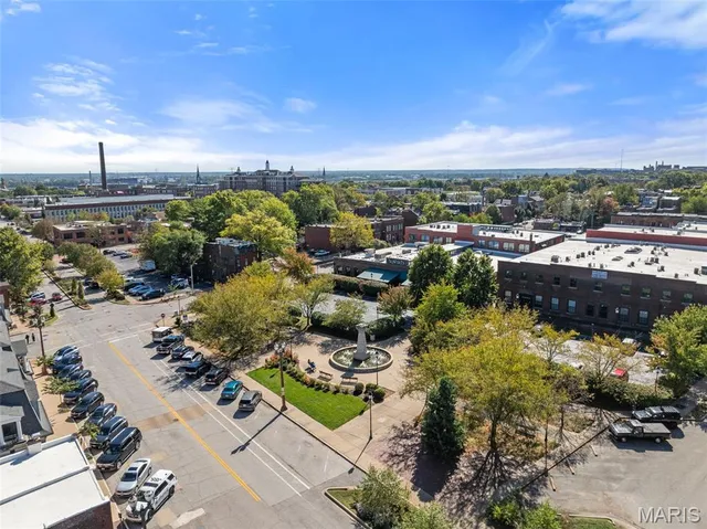 $839,900 | 1201 MacKay Place, St. Louis, MO 63104