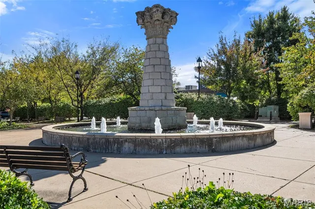 $839,900 | 1201 MacKay Place, St. Louis, MO 63104