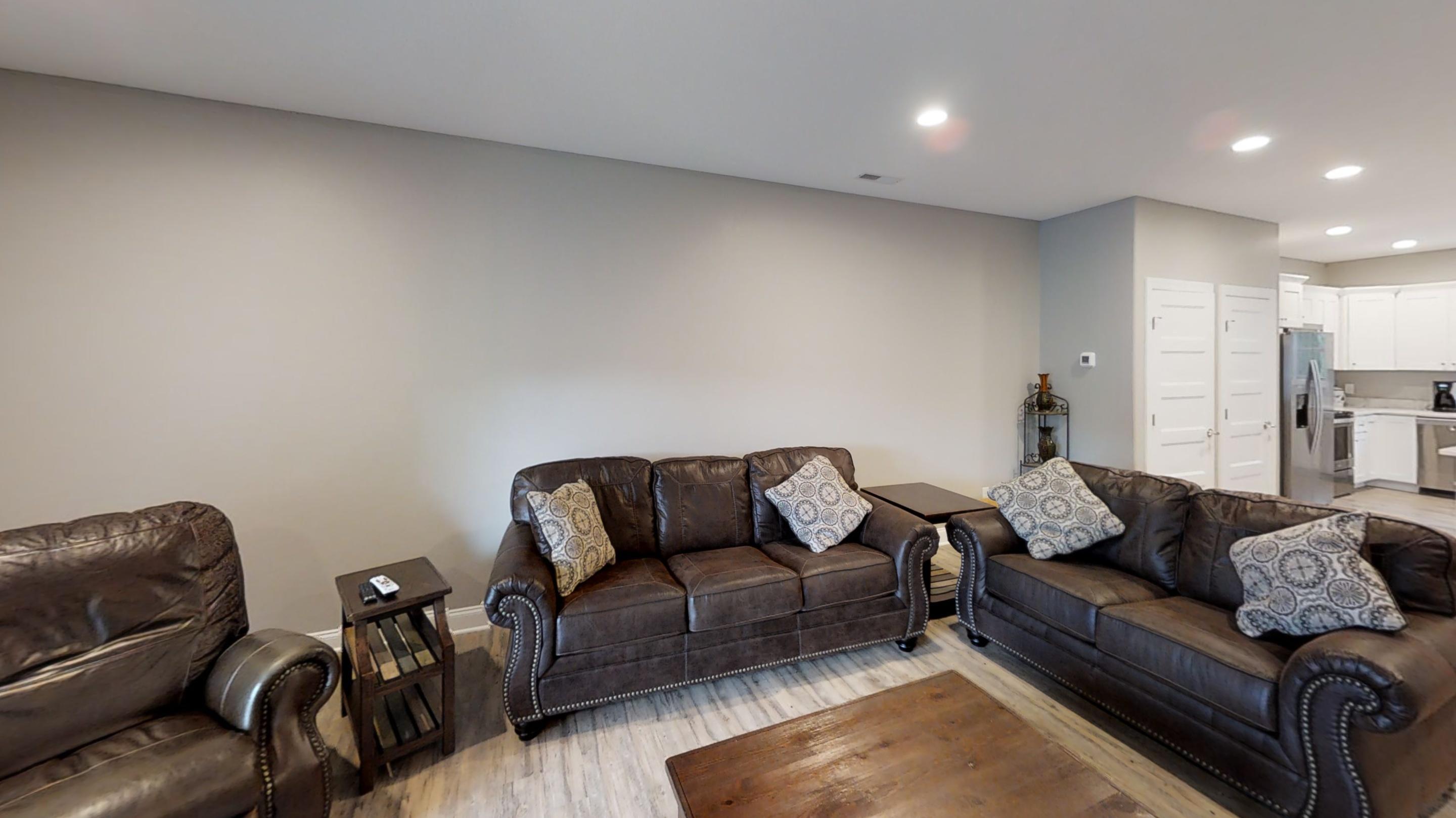 1255 New Lake Road, Unit 23 Spring City, TN 37381 - Photo 10 of 19 Living room