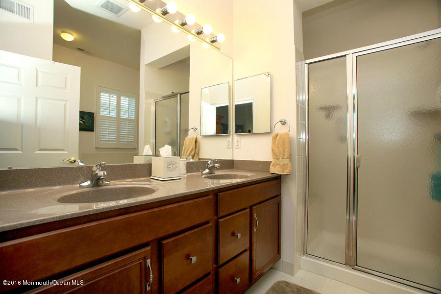 48 Muirfield Road Jackson, NJ 08527 - Photo 18 of 27 Master Bath