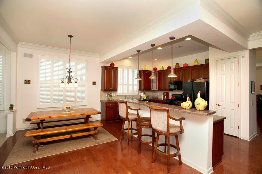 48 Muirfield Road Jackson, NJ 08527 - Photo 10 of 27 Kitchen/Eating Area