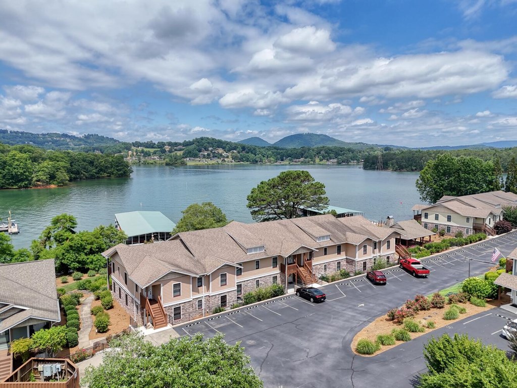 1407 Lakeside Road, Unit 201 Hiawassee, GA 30546 - Photo 36 of 47 Gallery Image 36