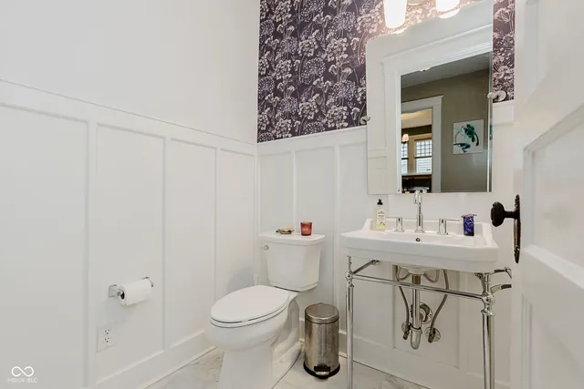 $435,000 | 302 East 32nd Street, Indianapolis, IN 46205