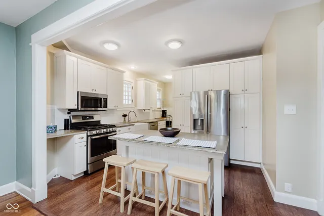 $435,000 | 302 East 32nd Street, Indianapolis, IN 46205