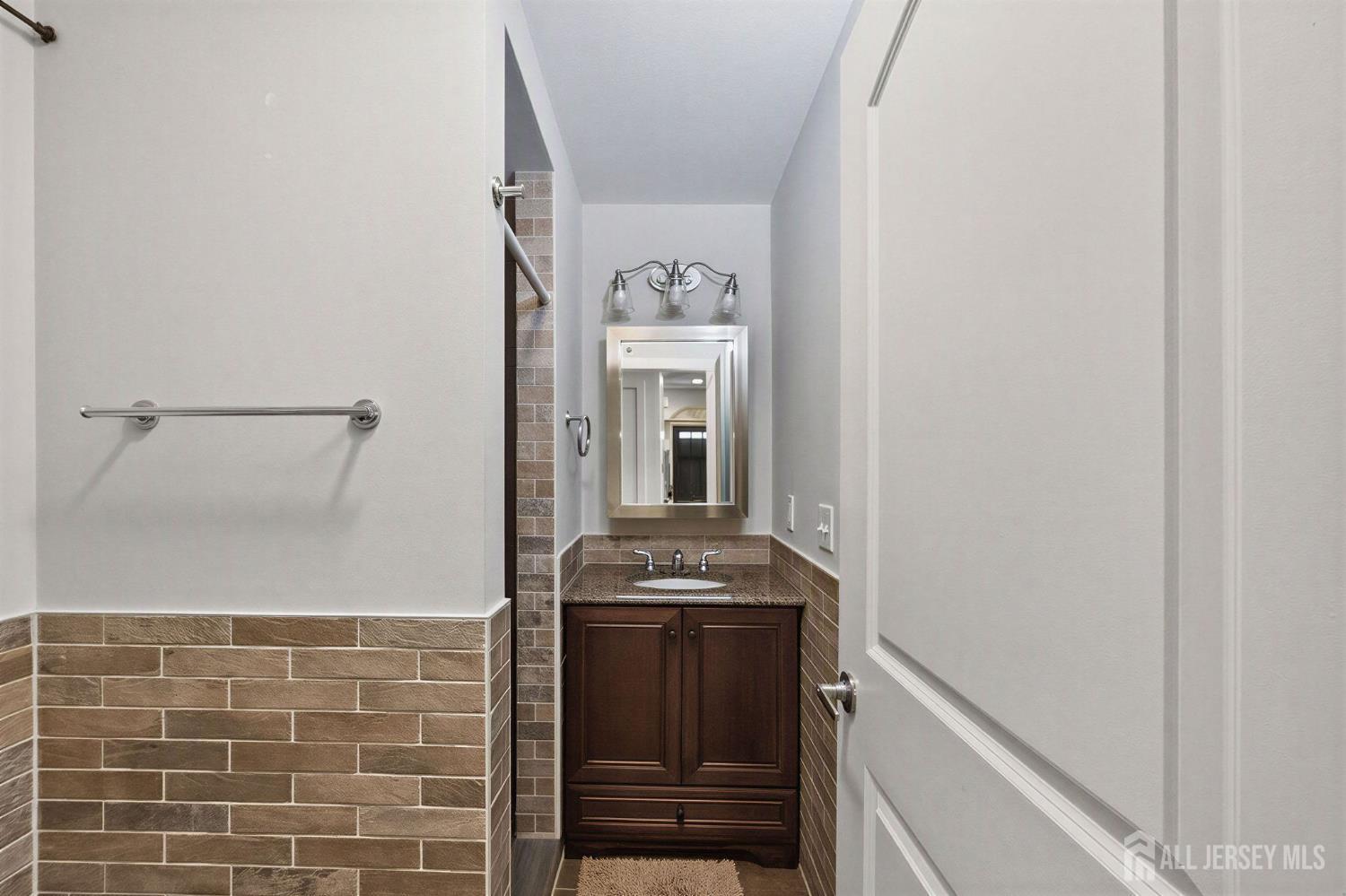 262 Prospect Avenue Dunellen, NJ 08812 - Photo 42 of 65