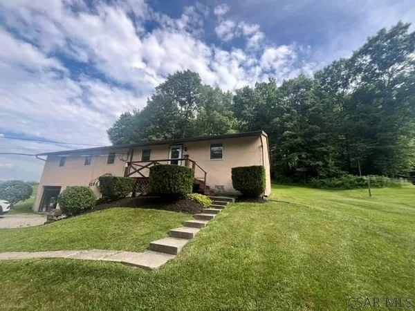 $625 | 614 A Cherry Street, Unit 614A, Windber, PA 15963