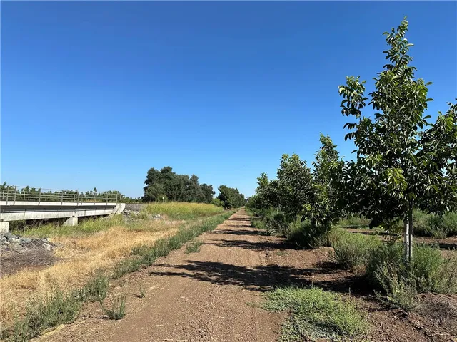 a view of a lake with houses