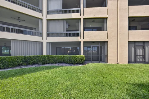 $415,000 | 1030 Us Highway, Unit 105, North Palm Beach, FL 33408
