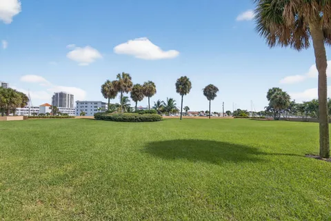 $415,000 | 1030 Us Highway, Unit 105, North Palm Beach, FL 33408