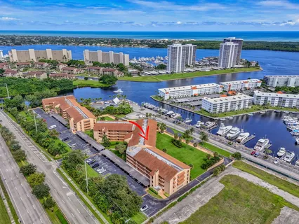 $415,000 | 1030 Us Highway, Unit 105, North Palm Beach, FL 33408