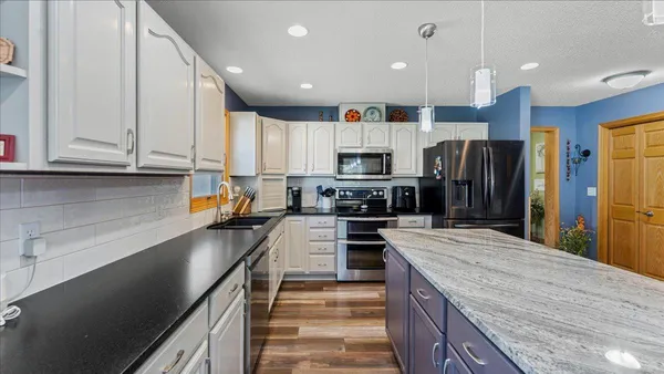 $525,000 | 21151 150th Street, Sauk Centre, MN 56378