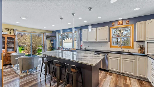 $525,000 | 21151 150th Street, Sauk Centre, MN 56378