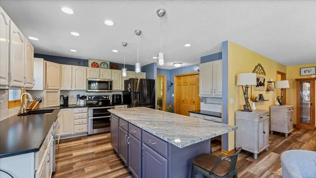 $545,000 | 21151 150th Street, Sauk Centre, MN 56378