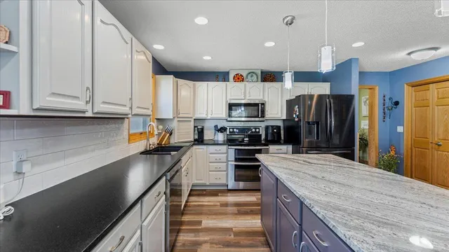 $545,000 | 21151 150th Street, Sauk Centre, MN 56378