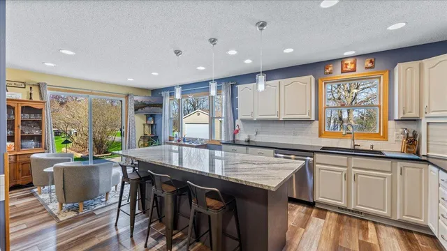 $545,000 | 21151 150th Street, Sauk Centre, MN 56378