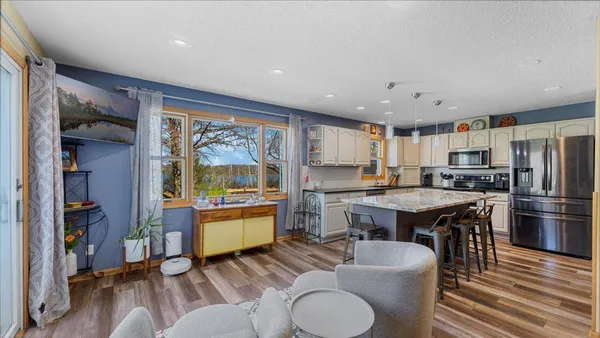 $530,000 | 21151 150th Street, Sauk Centre, MN 56378