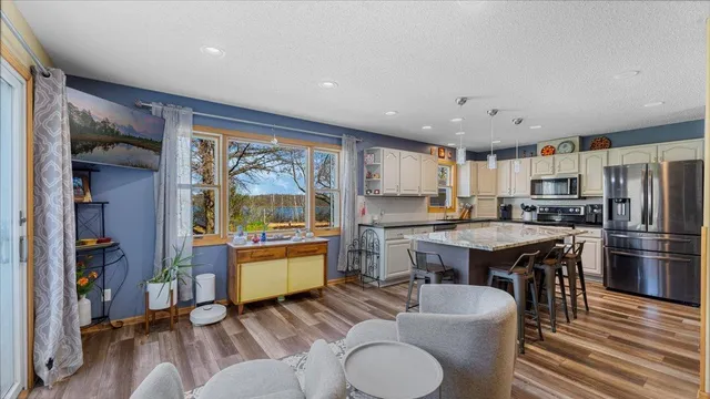 $545,000 | 21151 150th Street, Sauk Centre, MN 56378