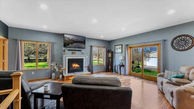 $545,000 | 21151 150th Street, Sauk Centre, MN 56378