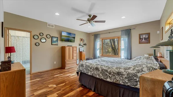 $530,000 | 21151 150th Street, Sauk Centre, MN 56378