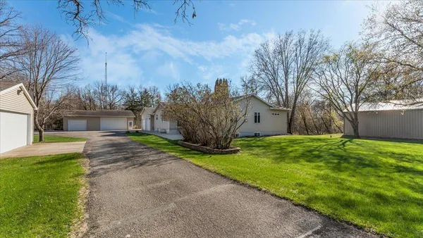 $525,000 | 21151 150th Street, Sauk Centre, MN 56378