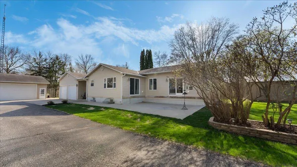 $530,000 | 21151 150th Street, Sauk Centre, MN 56378