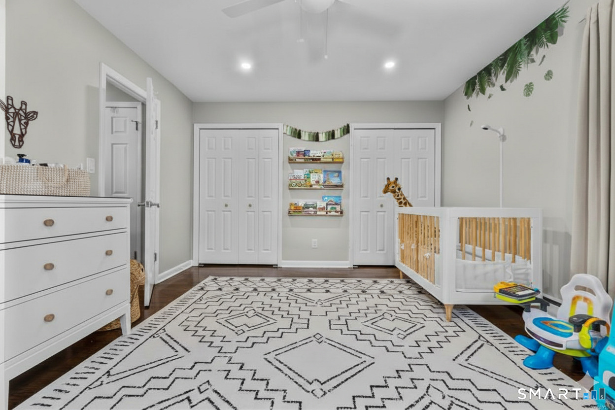 260 Toilsome Place Bridgeport, CT 06604 - Photo 20 of 37